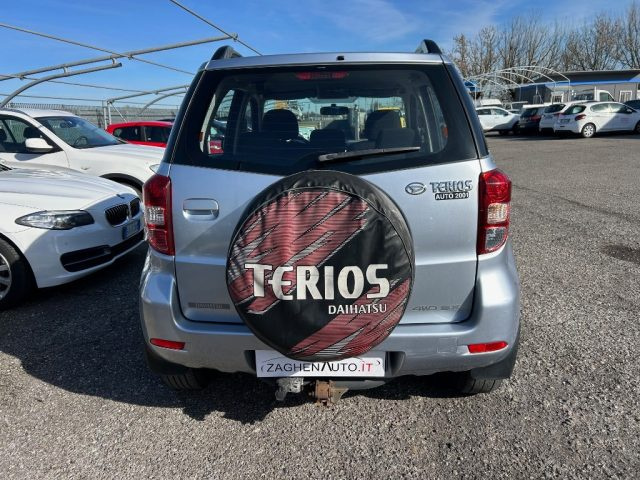 DAIHATSU Terios usata, con Autoradio