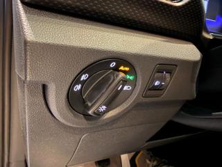 VOLKSWAGEN T-Cross usata, con USB