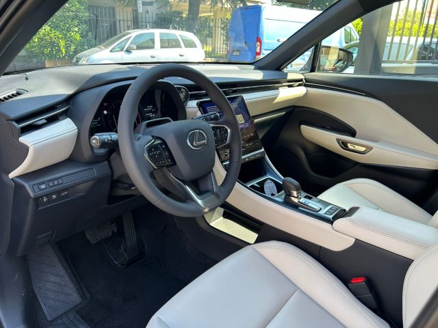 LEXUS LBX usata, con Antifurto