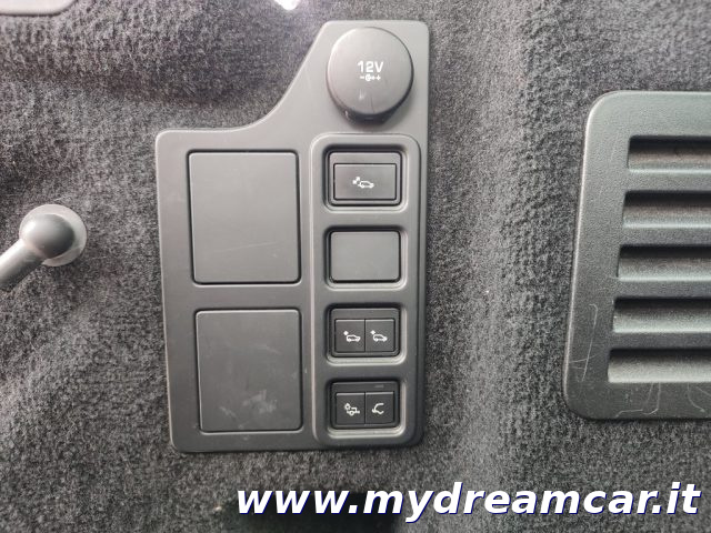 LAND ROVER Discovery usata, con Frenata d