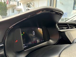 OPEL Corsa usata, con USB