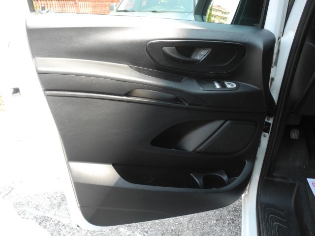 MERCEDES-BENZ Vito usata 36