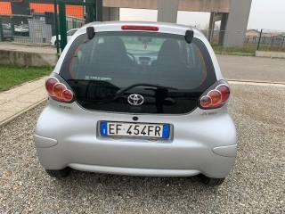 TOYOTA Aygo usata, con Autoradio