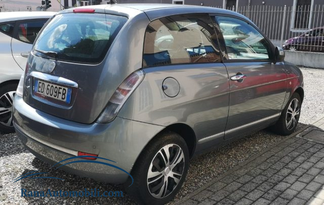 LANCIA Ypsilon usata, con Autoradio