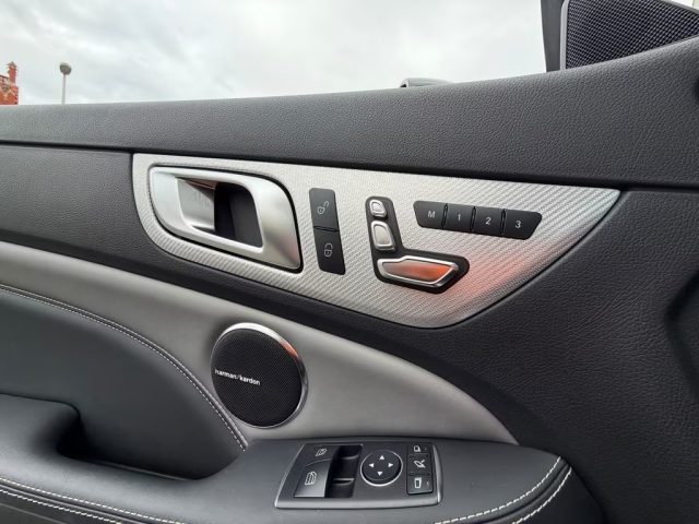 MERCEDES-BENZ SLC 300 usata, con Volante in pelle