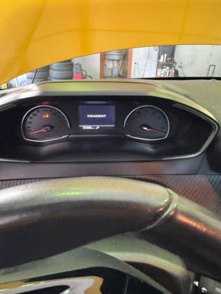 PEUGEOT 208 usata, con Autoradio