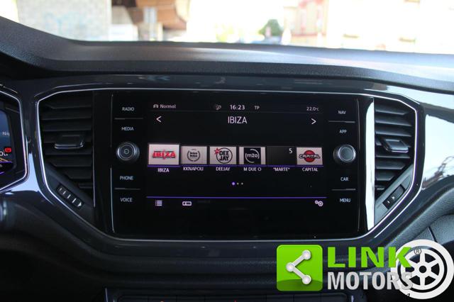 VOLKSWAGEN T-Roc usata, con USB