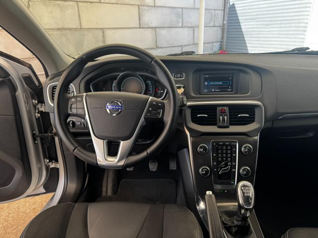 VOLVO V40 usata 21