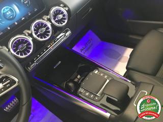 MERCEDES-BENZ GLA 200 usata, con Regolazione elettrica sedili