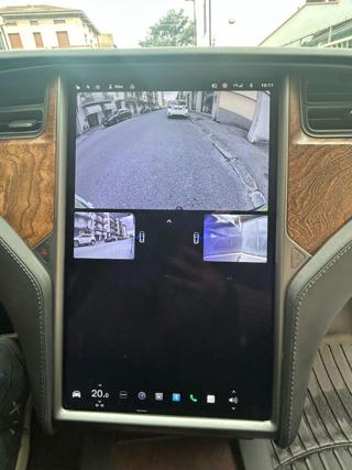 TESLA Model X usata, con Park Distance Control