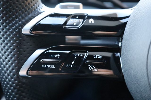 MERCEDES-BENZ C 300 usata, con Airbag testa