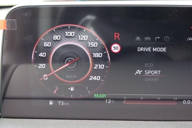 HYUNDAI Staria usata, con Luci diurne LED