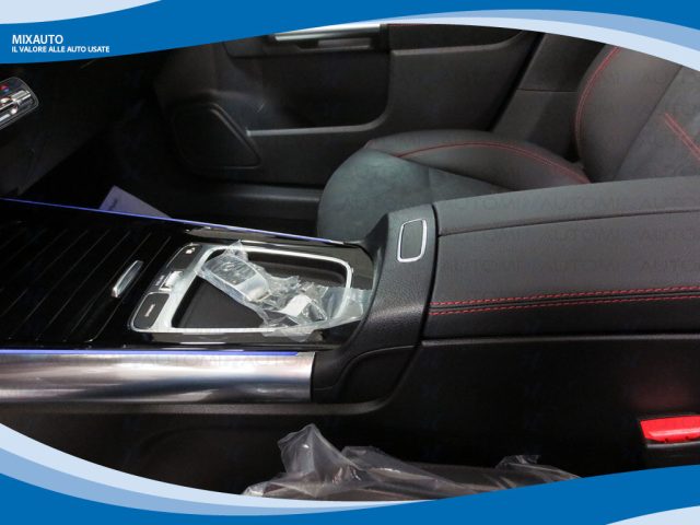 MERCEDES-BENZ GLA 200 usata, con Chiusura centralizzata