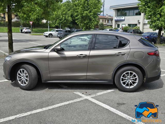 ALFA ROMEO Stelvio usata, con Alzacristalli elettrici