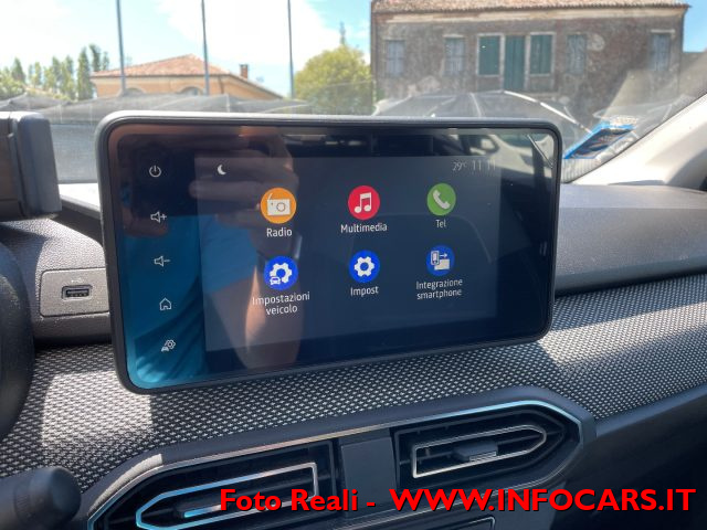 DACIA Sandero usata, con Touch screen