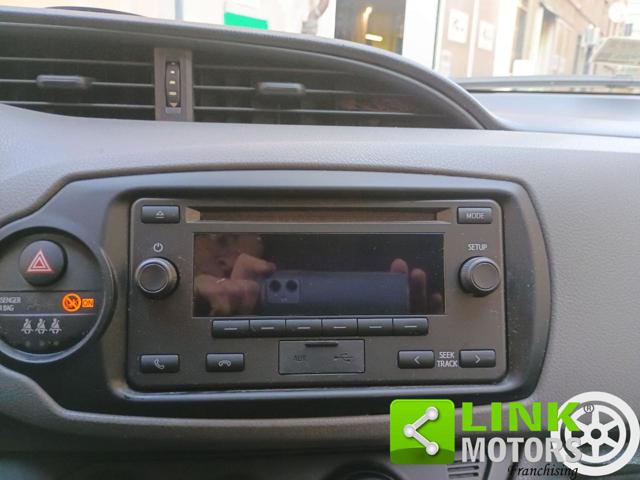 TOYOTA Yaris usata, con Bluetooth