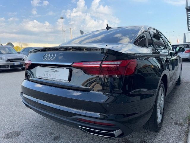 AUDI A4 usata, con Alzacristalli elettrici