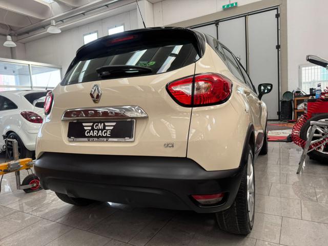 RENAULT Captur usata, con Volante in pelle