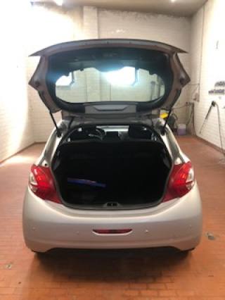 PEUGEOT 208 usata, con Boardcomputer