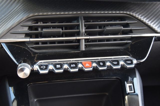 PEUGEOT 2008 usata 22