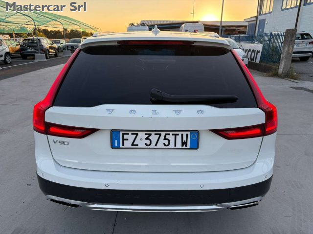 VOLVO V90 Cross Country usata, con Alzacristalli elettrici