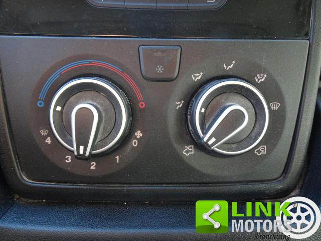 PEUGEOT Boxer usata, con Lettore CD