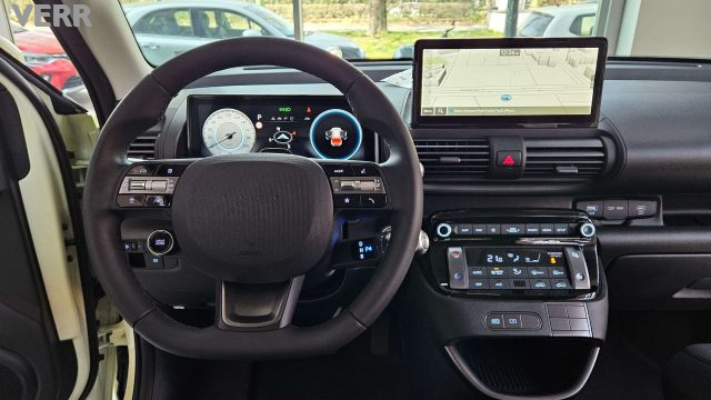 HYUNDAI INSTER usata, con Controllo automatico clima
