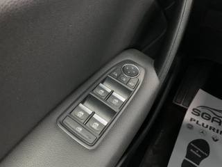 RENAULT Captur usata, con Touch screen