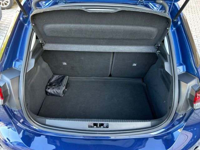 OPEL Corsa usata, con ESP