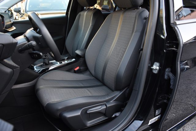 PEUGEOT 208 usata, con Autoradio
