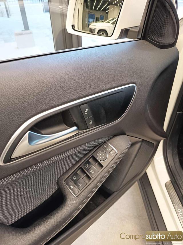 MERCEDES-BENZ GLA 200 usata, con Specchietti laterali elettrici