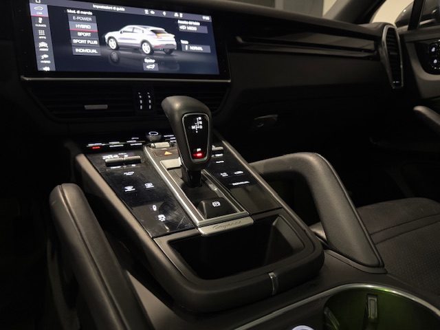 PORSCHE Cayenne usata, con Fendinebbia