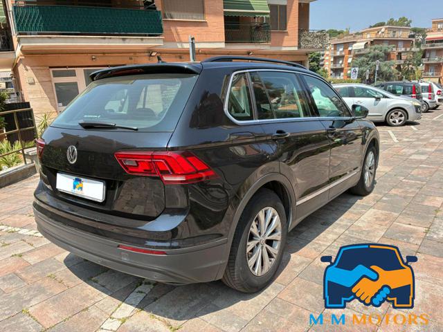 VOLKSWAGEN Tiguan usata, con Autoradio
