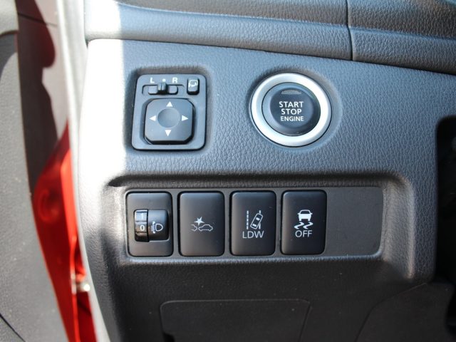 MITSUBISHI L200 usata, con Leve al volante