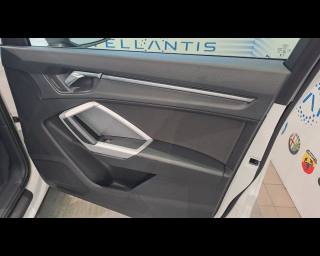 AUDI Q3 usata, con Sistema di parcheggio automatico