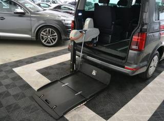 VOLKSWAGEN Multivan usata, con Autoradio