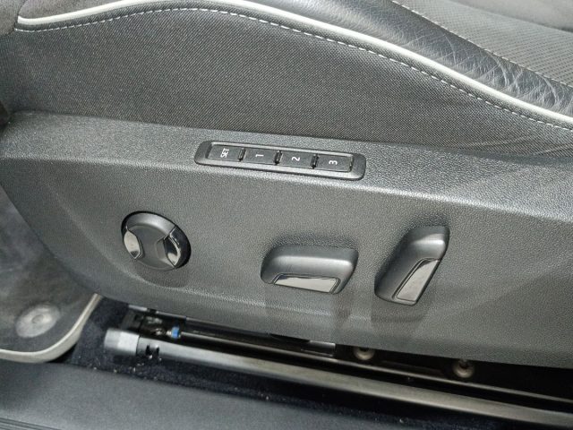 SKODA Enyaq iV usata, con Autoradio digitale