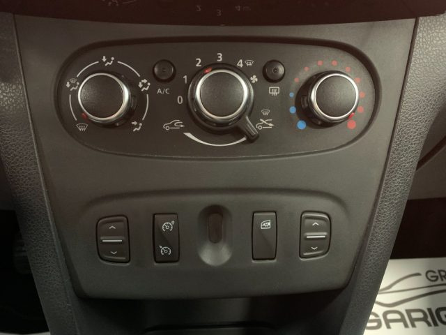 DACIA Sandero usata, con Sistema di navigazione