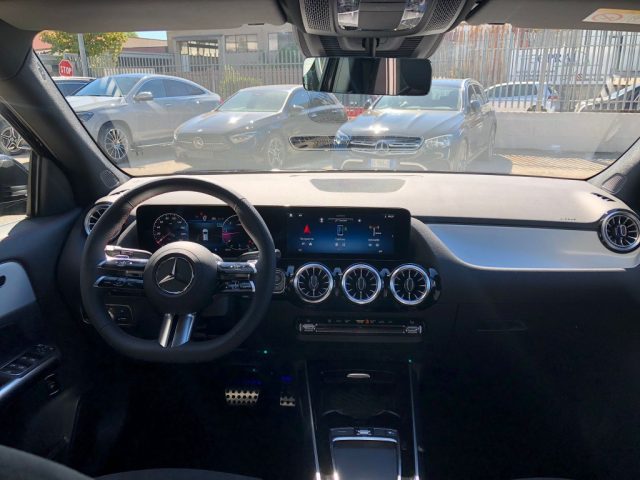 MERCEDES-BENZ GLA 200 usata, con Touch screen