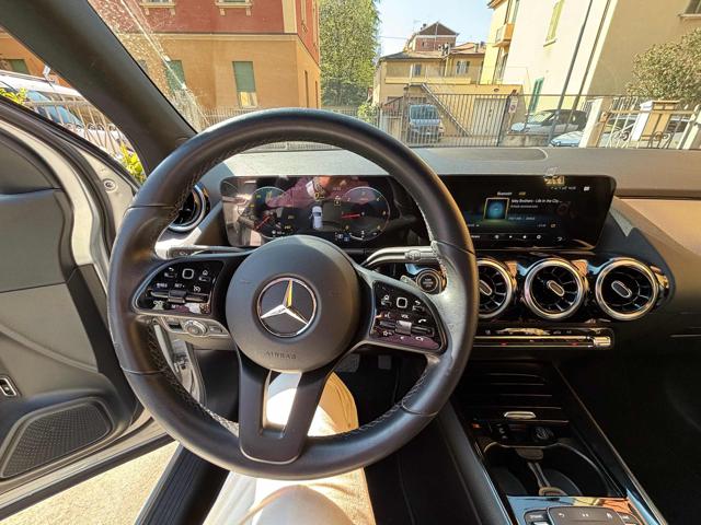 MERCEDES-BENZ GLA 180 usata, con Cerchi in lega