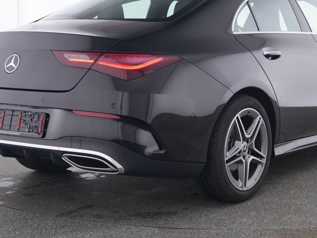 MERCEDES-BENZ CLA 180 usata, con Alzacristalli elettrici