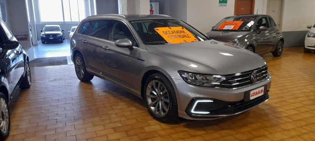 VOLKSWAGEN Passat usata, con Airbag laterali