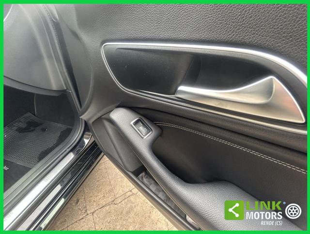MERCEDES-BENZ CLA 200 usata, con Telecamera per parcheggio assistito
