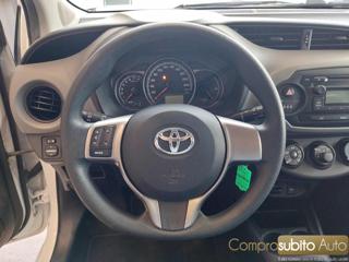TOYOTA Yaris usata 26