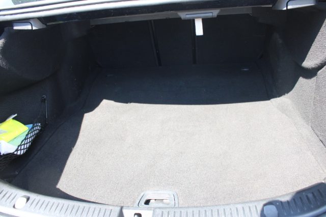 MERCEDES-BENZ E 220 usata, con Interni in pelle