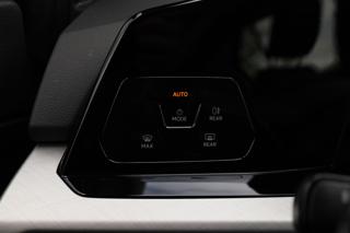 VOLKSWAGEN Golf usata, con Luci diurne LED