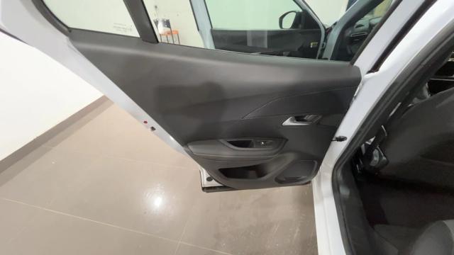 PEUGEOT 2008 usata, con Sistema di navigazione