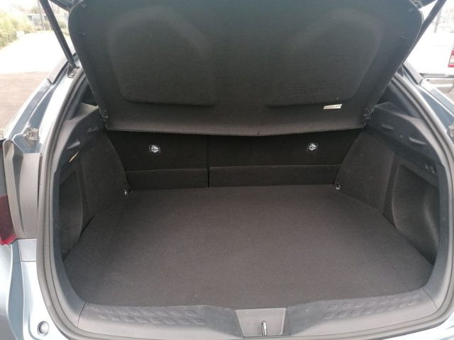 TOYOTA C-HR usata, con Climatizzatore