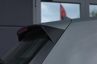 VOLKSWAGEN Golf usata, con Airbag testa