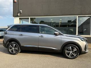 PEUGEOT 5008 usata, con Autoradio